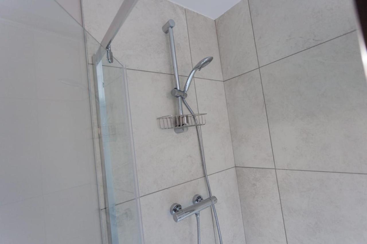 Chic Studio Apartment Central Belfast Sleeps 2. Exterior foto